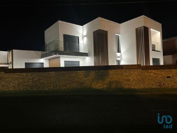 House 3 Bedrooms in A dos Cunhados e Maceira