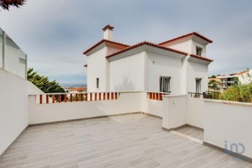 House 5 Bedrooms in Ericeira