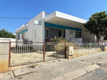 House 3 Bedrooms in Quelfes