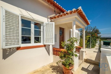 House 3 Bedrooms in Nossa Senhora do Pópulo, Coto e São Gregório