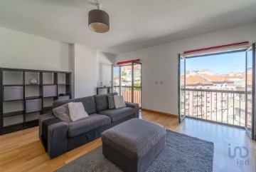 Apartamento 1 Quarto em Queluz e Belas