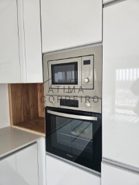 Apartamento T2 em Santa Marta do Pinhal com arreca