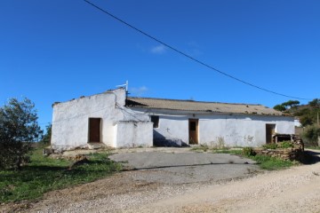 House 2 Bedrooms in Santa Catarina Da Fonte Do Bispo