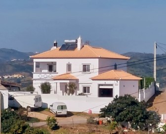House 4 Bedrooms in Azinhal