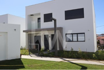 Moradia 3 Quartos em Algueirão-Mem Martins