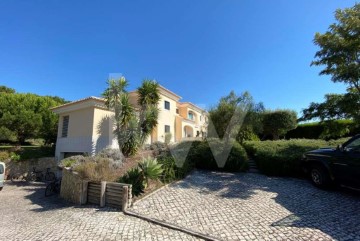 House 5 Bedrooms in Carvalhal