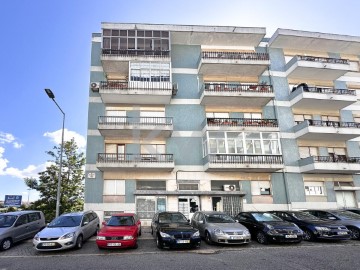 Apartamento 4 Quartos em Beato