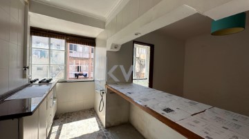 Apartment 2 Bedrooms in Penha de França