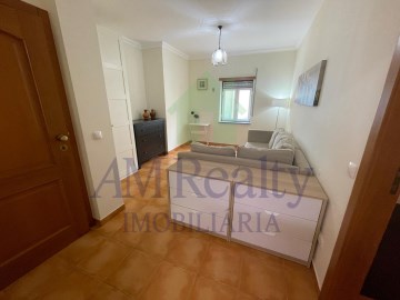 Apartamento 1 Quarto em Atouguia da Baleia