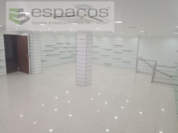 Escritórios Vale Figueira - Sala 81.59m2