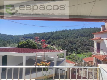 House 6 Bedrooms in Sobreira Formosa e Alvito da Beira