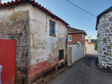 Quintas e casas rústicas em Ganfei