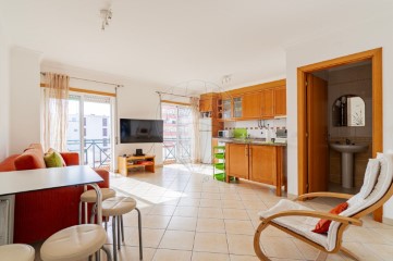 Apartment 3 Bedrooms in Monte Gordo