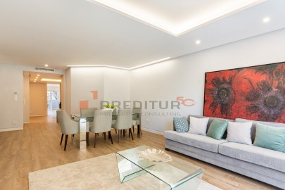 3 bedroom flat in Quinta das Marianas, living room