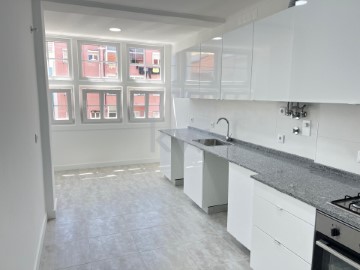 Apartamento 3 Quartos em Alvalade