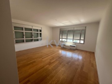 Apartamento 3 Quartos em Campolide