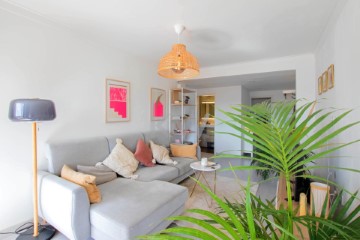 Apartment 2 Bedrooms in Carcavelos e Parede