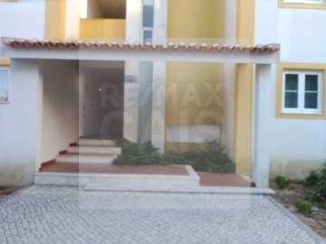 Apartamento 3 Quartos em S.Maria e S.Miguel, S.Martinho, S.Pedro Penaferrim