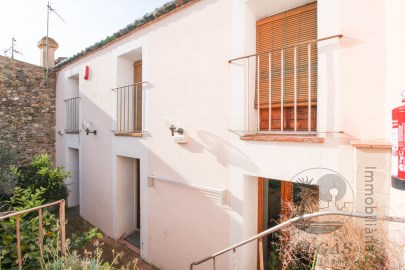 House 5 Bedrooms in Sant Climent Sescebes