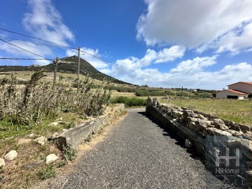 Terreno de 8.400m2 com ruína na Ilha do Porto Sant