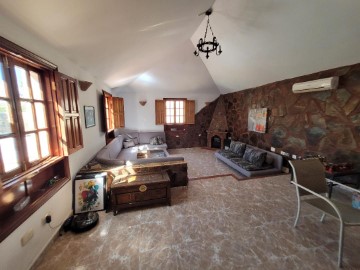 Country homes 3 Bedrooms in Fataga