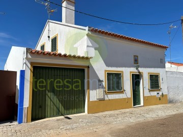 Moradia com Garagem e Quintal I Barbacena I Elvas