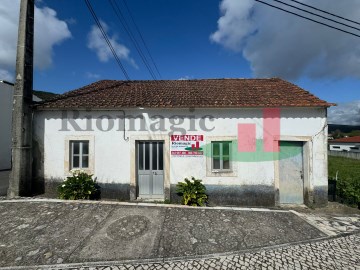 Moradia para Reconstrução em Alcobertas, Rio Maior