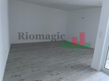 Quarto para Arrendar no Centro de Rio Maior _ Estu