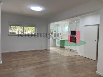 Apartamento T3 Recuperado - Agualva-Cacém