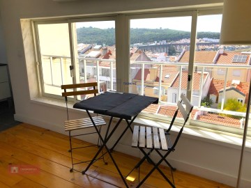 Apartamento T2 Loft Mezzanine, Campolide, Lisboa