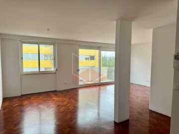 Apartamento T3 Remodelado terraço | Av. do Brasil 