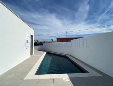 1_Moradia T2 com piscina