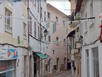 Prédio para recuperar na Baixa de Coimbra