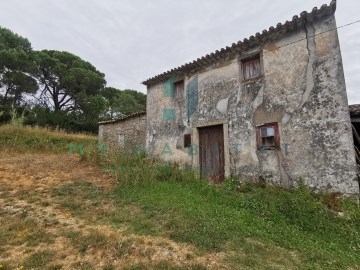 Casa antiga para recuperar com terreno em Condeixa