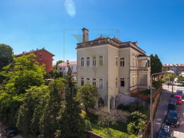 Moradia exclusiva em zona nobre de Coimbra - Facha