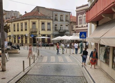 Trespasse de Loja com Excelente Localização na Póv