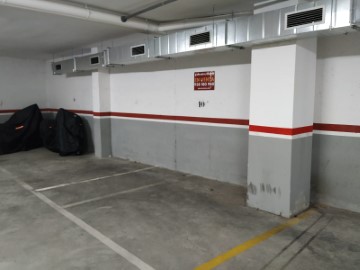 Garage à Centre Vila