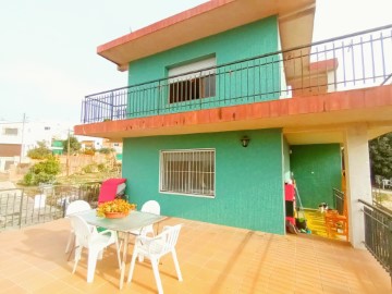 House 3 Bedrooms in Can Rossell