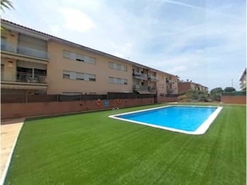 Apartamento Seminuevo en Planta Baja con Piscina y