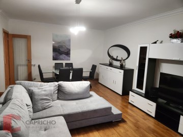 Apartment 3 Bedrooms in Mina de Água