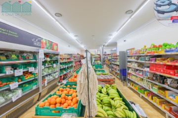 Supermercado em funcionamento em Aveiro
