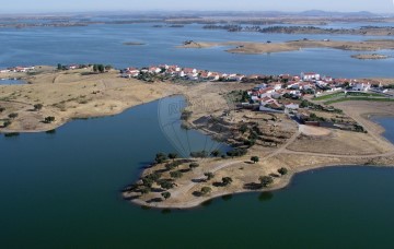 Land in Póvoa de São Miguel