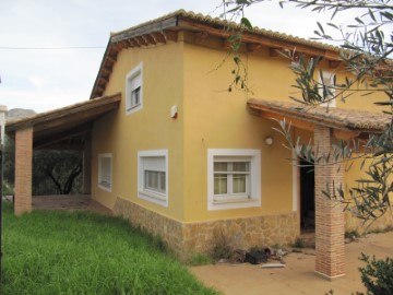 House 4 Bedrooms in Barraca de Aguas Vivas