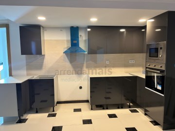 Vende-se moradia T4 nos Carvalhais, Coimbra