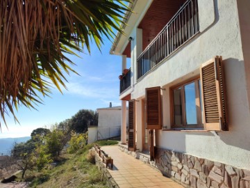 House 6 Bedrooms in Can Palau