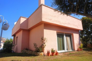 House 6 Bedrooms in Blanes Centre