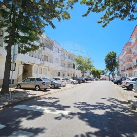 Apartamento 1 Quarto em Charneca de Caparica e Sobreda