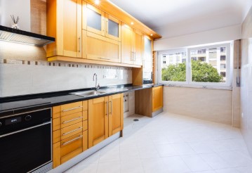 Apartamento 2 Quartos em Corroios