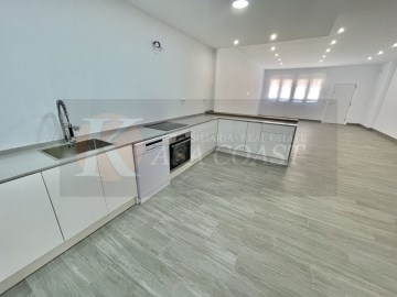 Spacious Brand New Ground Floor in the Center of F