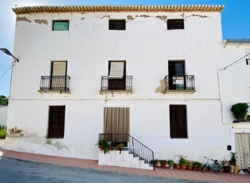 House 5 Bedrooms in Santa Cruz del Comercio